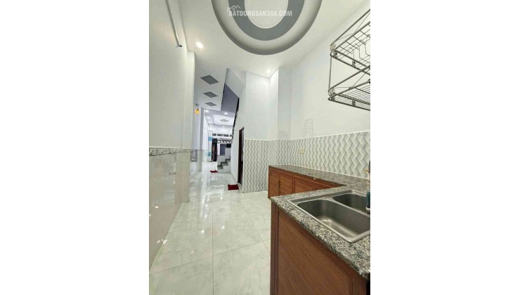 [KH047*] Nhà nở hậu tài lộc ngay Emart Phan Huy Ích, giá chỉ 5.x tỷ!